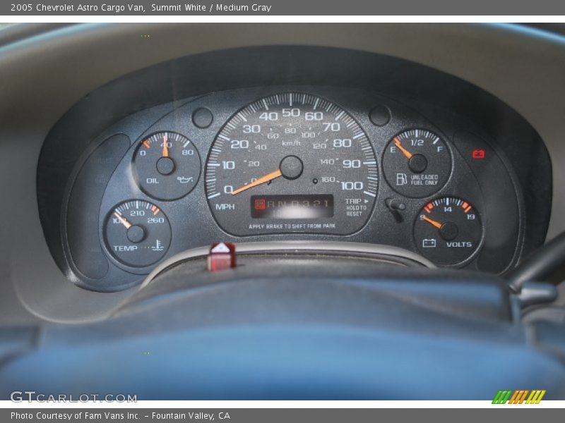 Summit White / Medium Gray 2005 Chevrolet Astro Cargo Van