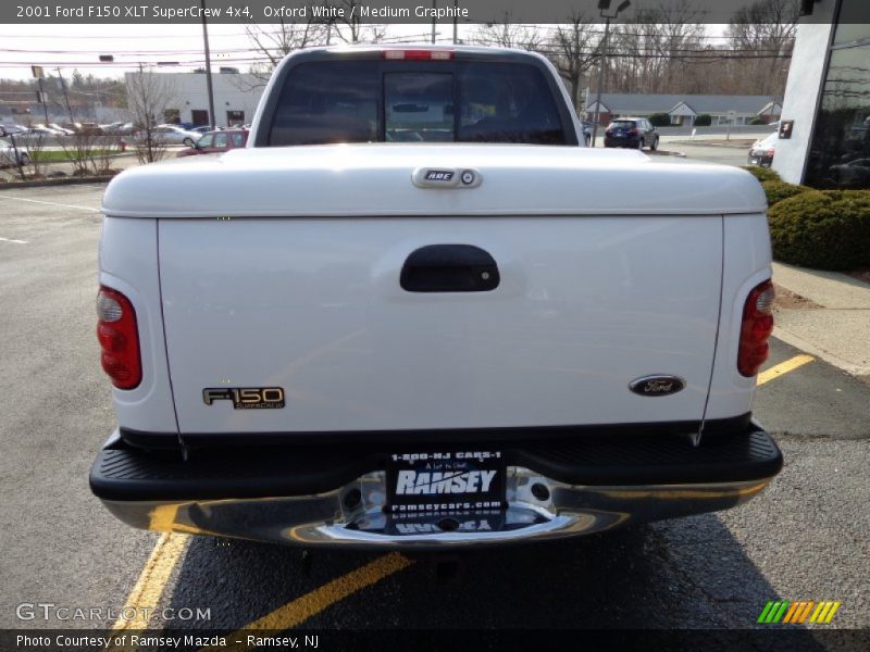 Oxford White / Medium Graphite 2001 Ford F150 XLT SuperCrew 4x4