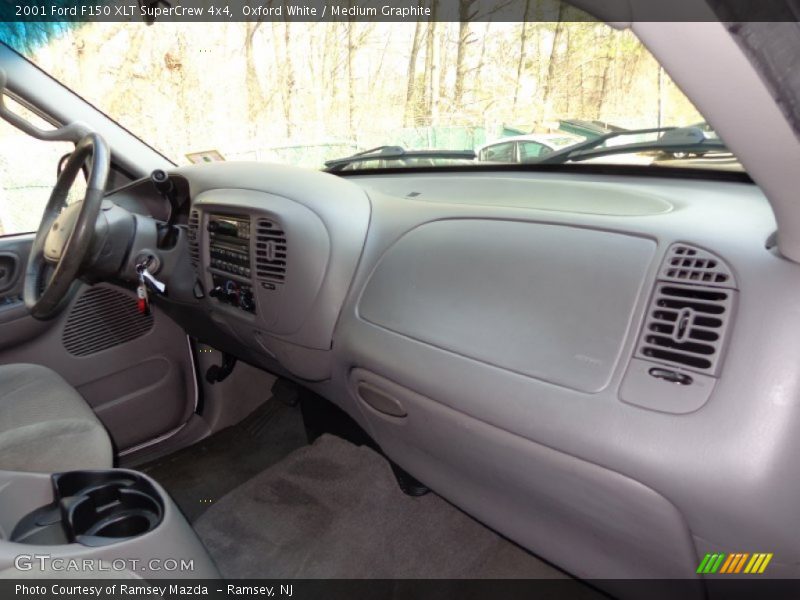 Oxford White / Medium Graphite 2001 Ford F150 XLT SuperCrew 4x4
