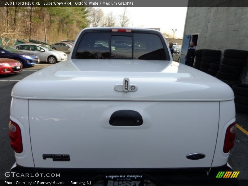 Oxford White / Medium Graphite 2001 Ford F150 XLT SuperCrew 4x4