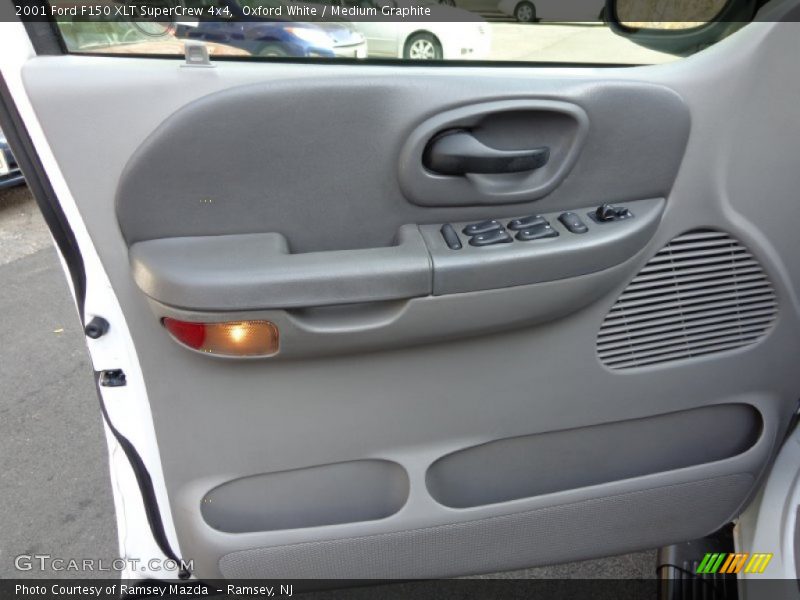 Oxford White / Medium Graphite 2001 Ford F150 XLT SuperCrew 4x4