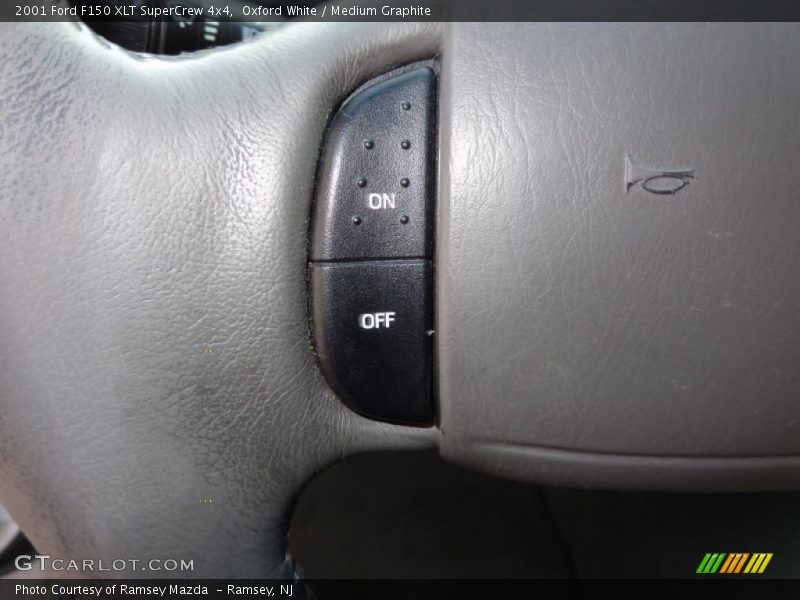 Oxford White / Medium Graphite 2001 Ford F150 XLT SuperCrew 4x4
