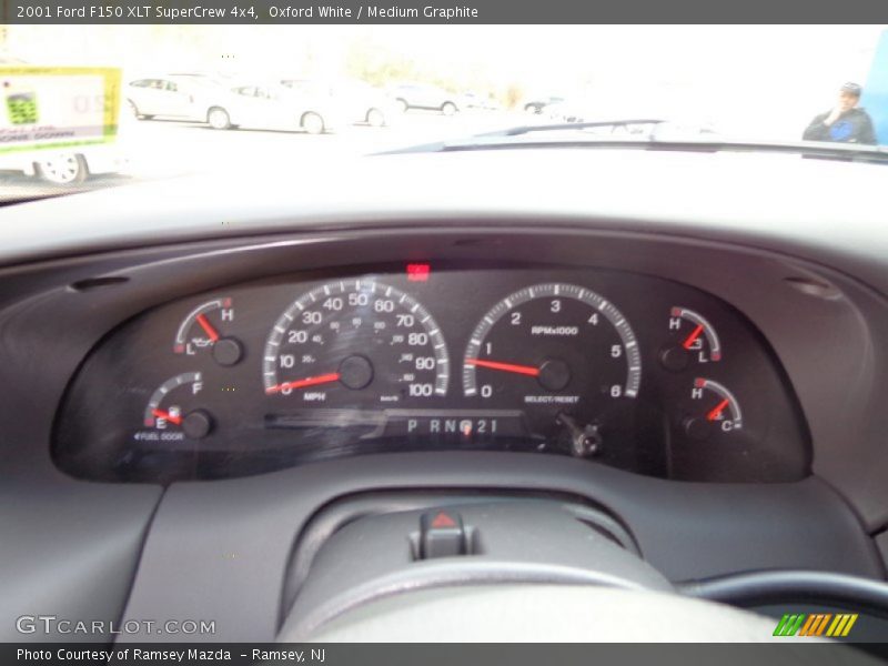 Oxford White / Medium Graphite 2001 Ford F150 XLT SuperCrew 4x4