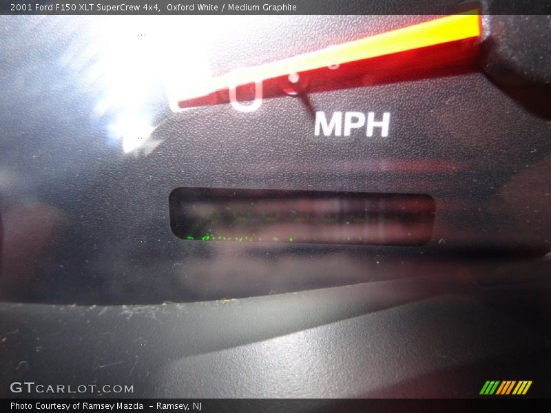 Oxford White / Medium Graphite 2001 Ford F150 XLT SuperCrew 4x4