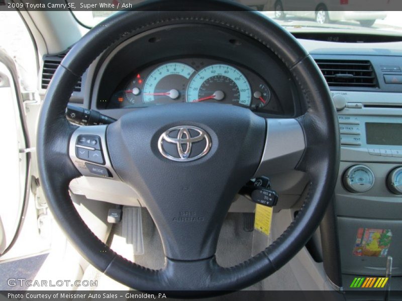 Super White / Ash 2009 Toyota Camry SE