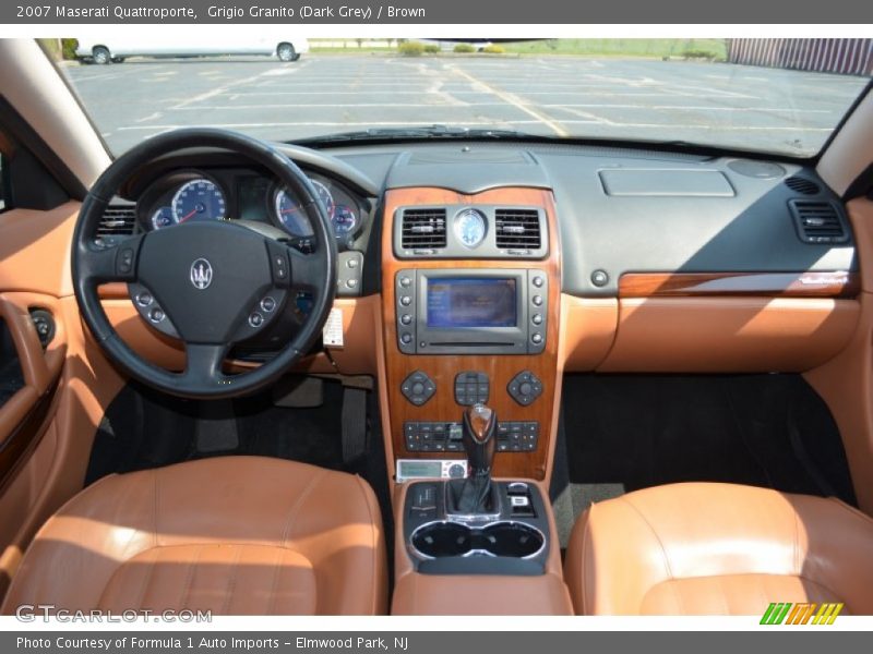 Dashboard of 2007 Quattroporte 