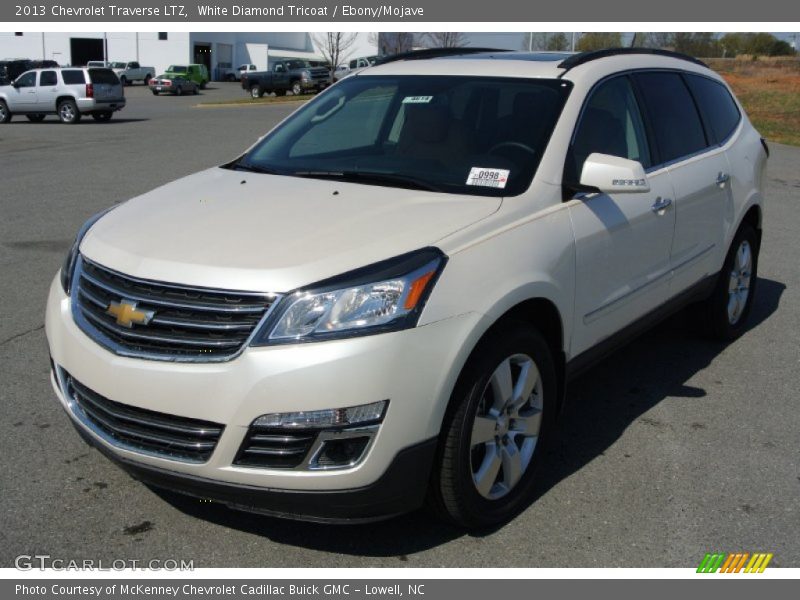 Front 3/4 View of 2013 Traverse LTZ