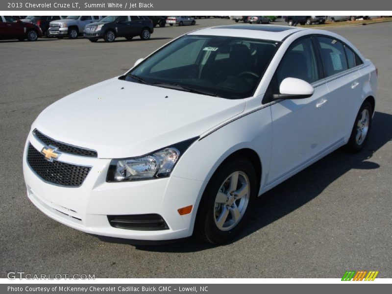 Summit White / Jet Black 2013 Chevrolet Cruze LT