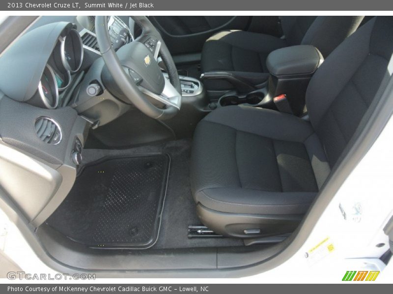 Summit White / Jet Black 2013 Chevrolet Cruze LT