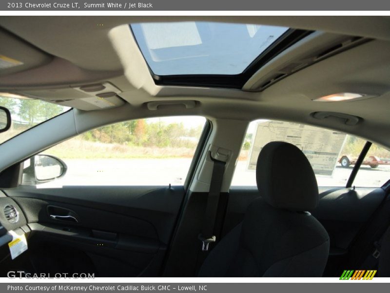 Summit White / Jet Black 2013 Chevrolet Cruze LT