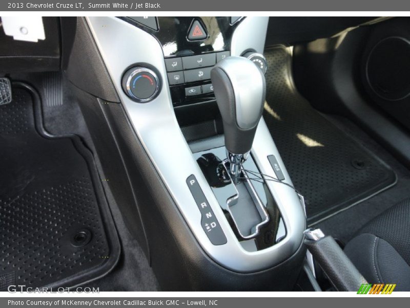 Summit White / Jet Black 2013 Chevrolet Cruze LT