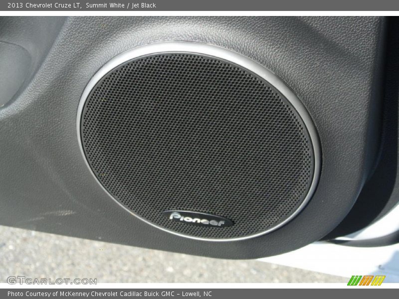 Summit White / Jet Black 2013 Chevrolet Cruze LT