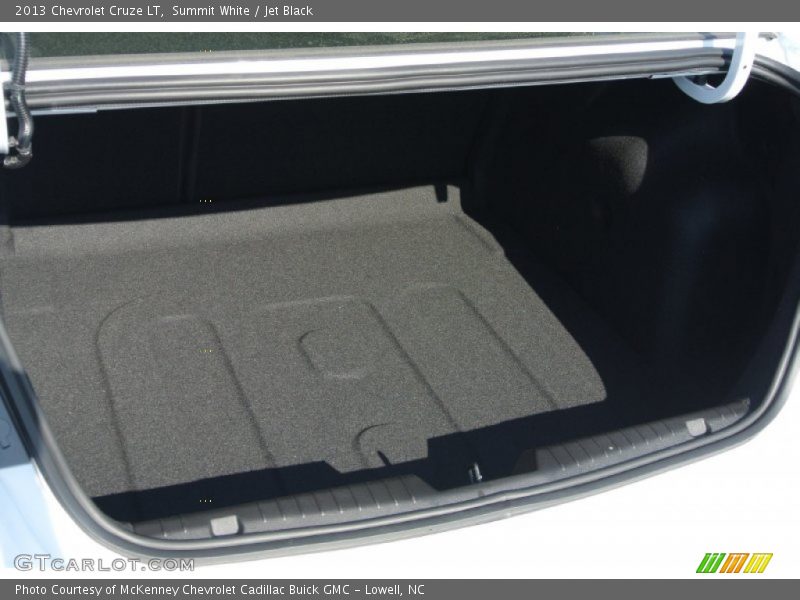 Summit White / Jet Black 2013 Chevrolet Cruze LT