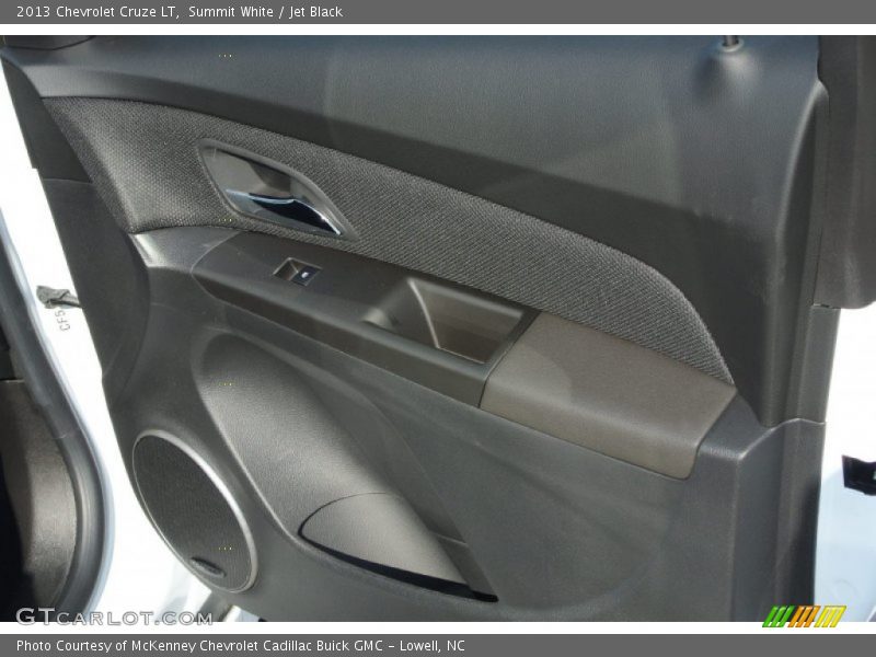 Summit White / Jet Black 2013 Chevrolet Cruze LT