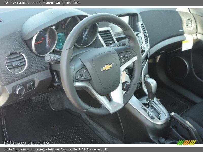Summit White / Jet Black 2013 Chevrolet Cruze LT