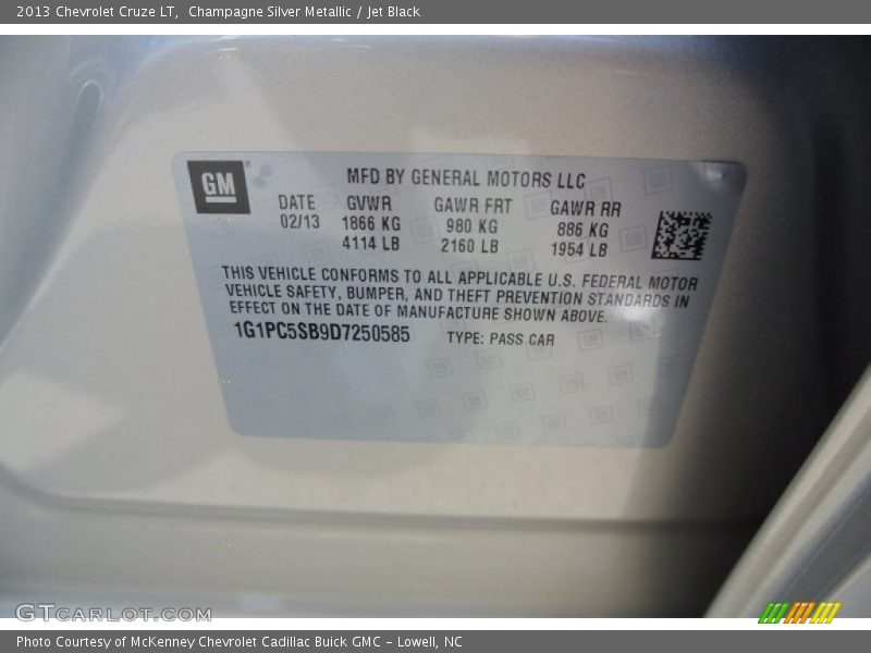 Champagne Silver Metallic / Jet Black 2013 Chevrolet Cruze LT