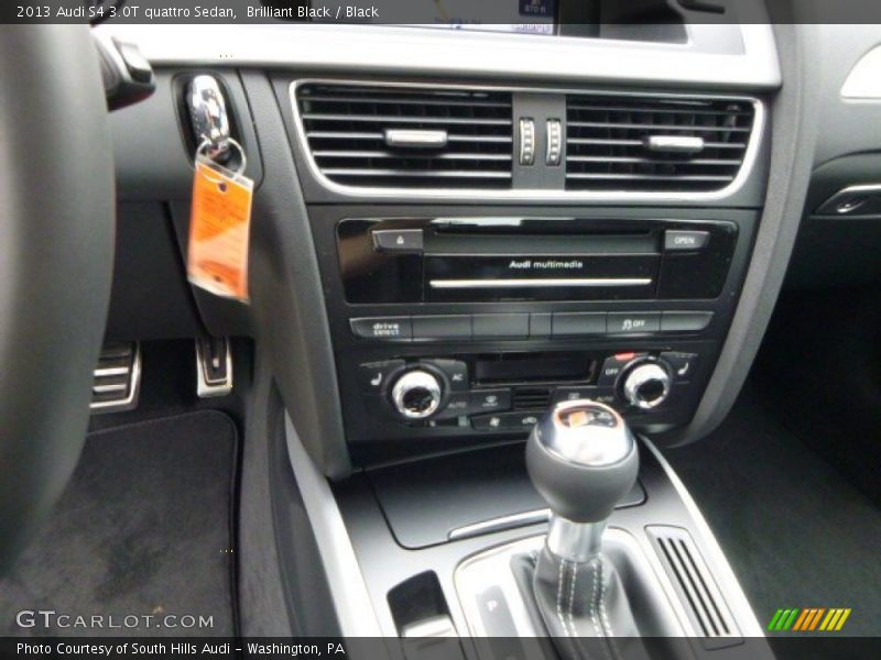 Controls of 2013 S4 3.0T quattro Sedan