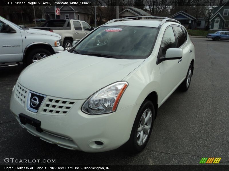 Phantom White / Black 2010 Nissan Rogue SL AWD