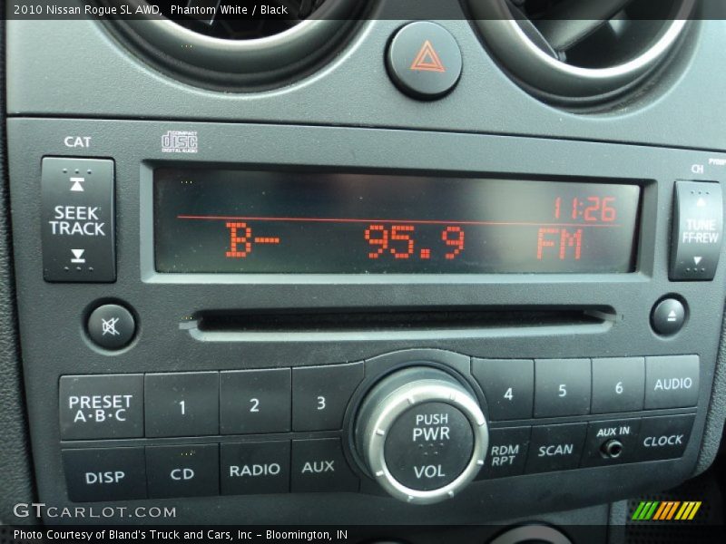 Phantom White / Black 2010 Nissan Rogue SL AWD