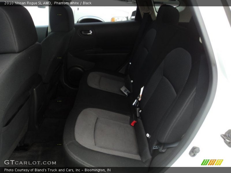 Phantom White / Black 2010 Nissan Rogue SL AWD