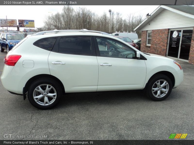 Phantom White / Black 2010 Nissan Rogue SL AWD