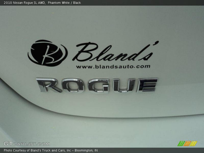 Phantom White / Black 2010 Nissan Rogue SL AWD