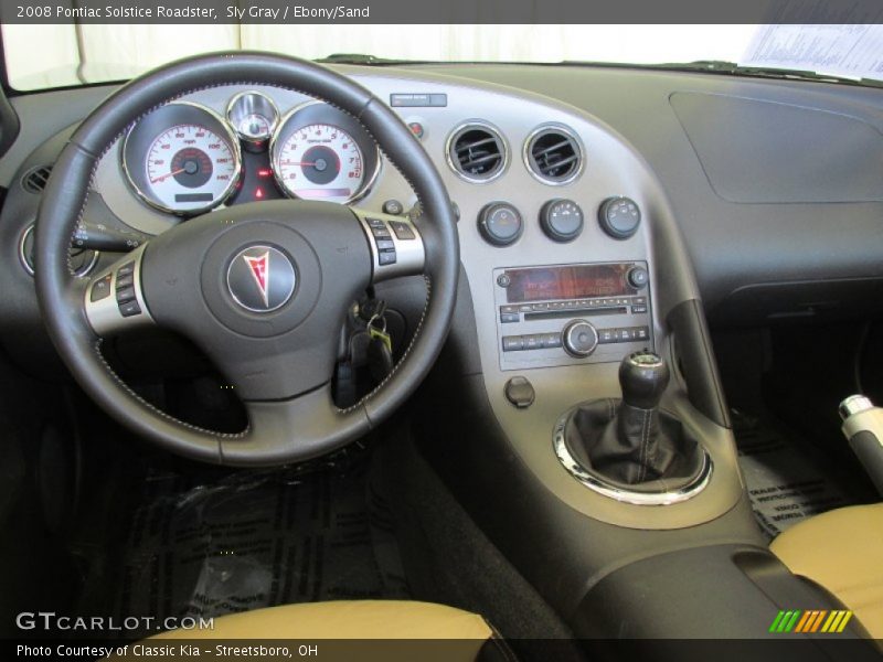 Dashboard of 2008 Solstice Roadster