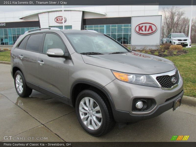 Titanium Silver / Gray 2011 Kia Sorento EX