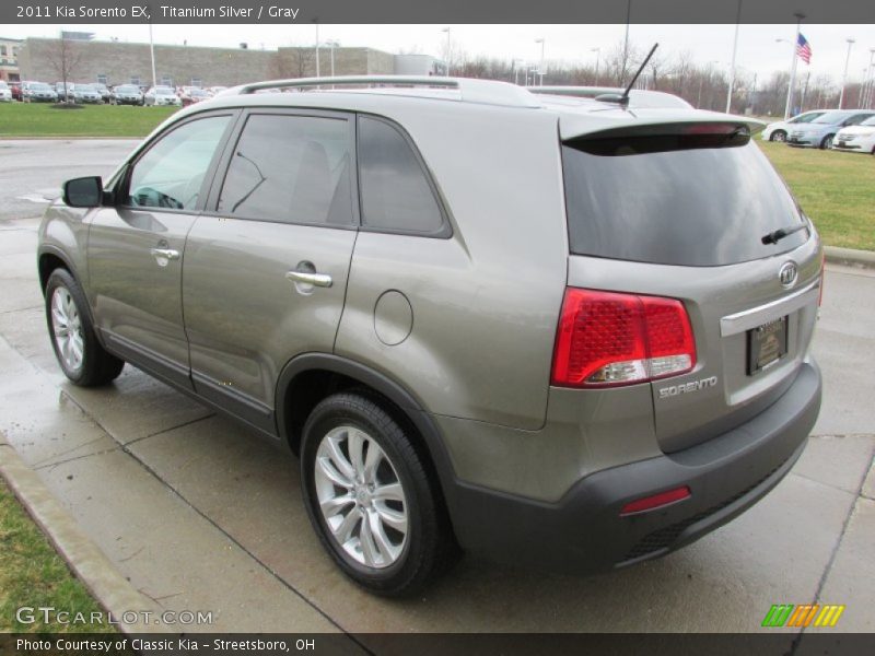 Titanium Silver / Gray 2011 Kia Sorento EX