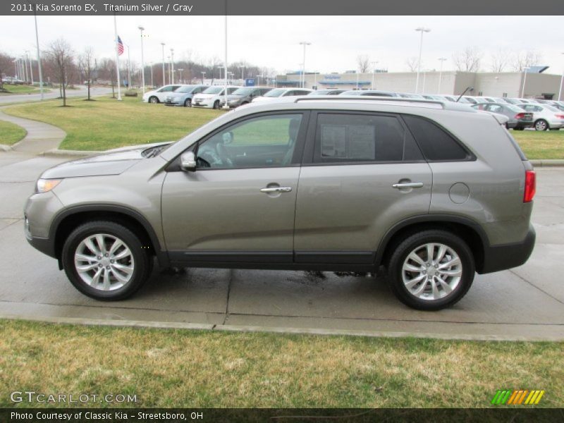 Titanium Silver / Gray 2011 Kia Sorento EX
