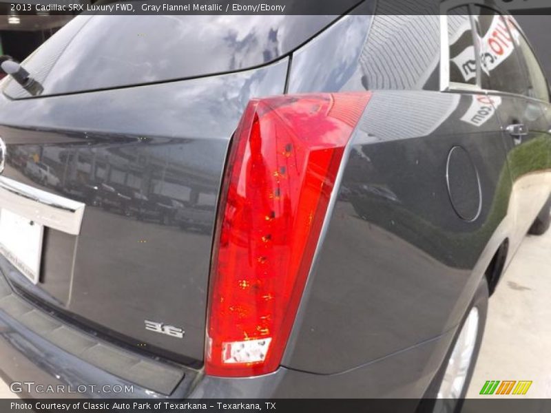 Gray Flannel Metallic / Ebony/Ebony 2013 Cadillac SRX Luxury FWD