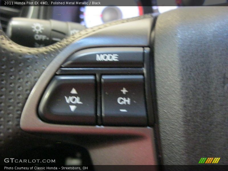 Polished Metal Metallic / Black 2011 Honda Pilot EX 4WD
