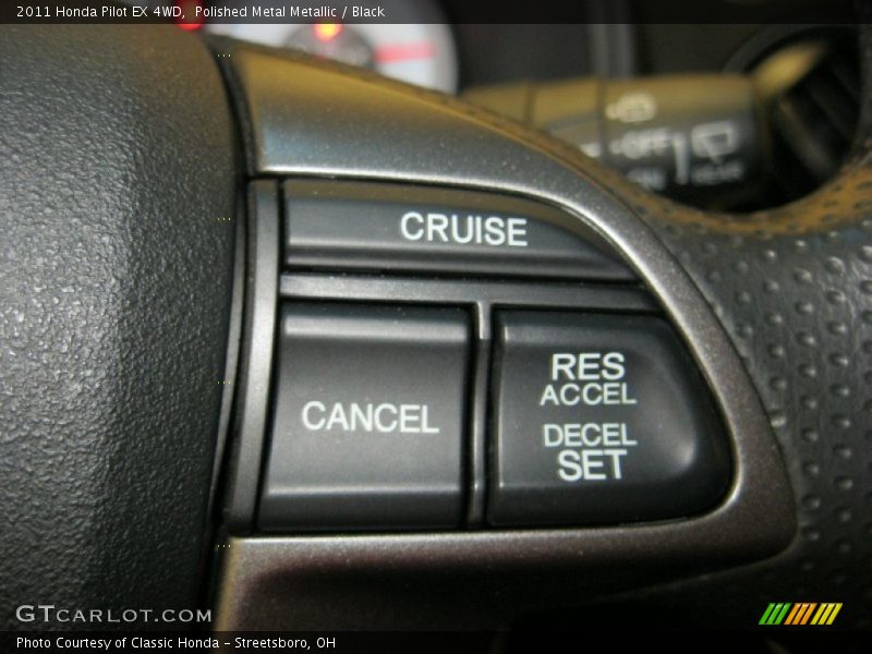 Polished Metal Metallic / Black 2011 Honda Pilot EX 4WD