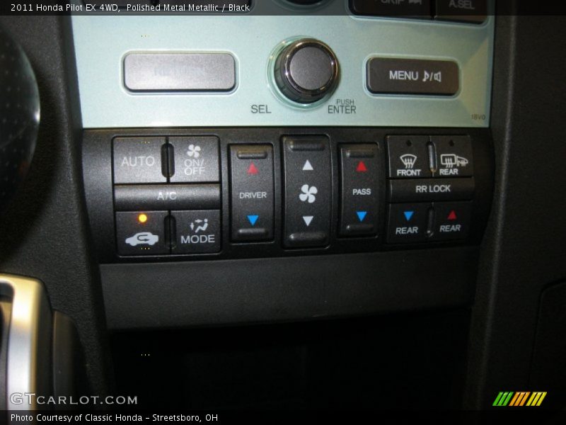 Polished Metal Metallic / Black 2011 Honda Pilot EX 4WD