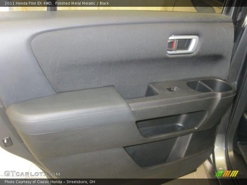Polished Metal Metallic / Black 2011 Honda Pilot EX 4WD