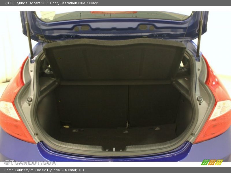 Marathon Blue / Black 2012 Hyundai Accent SE 5 Door