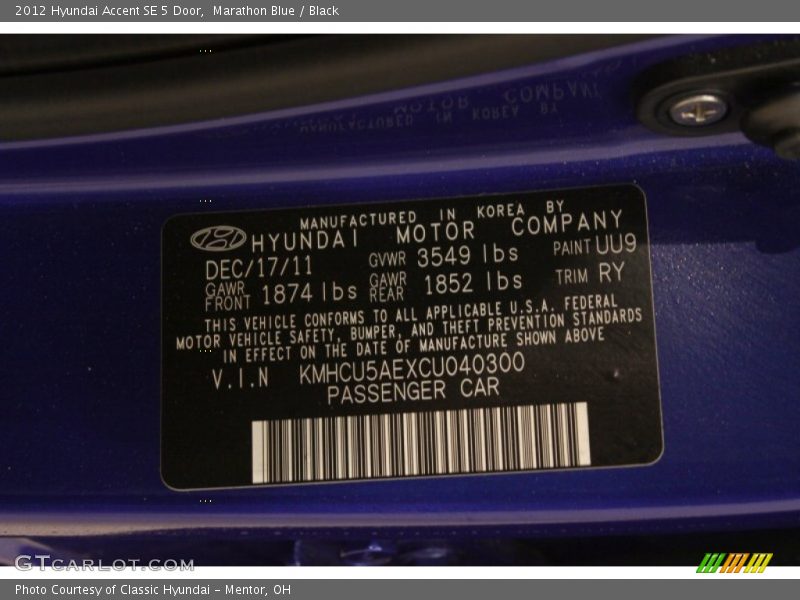 Marathon Blue / Black 2012 Hyundai Accent SE 5 Door