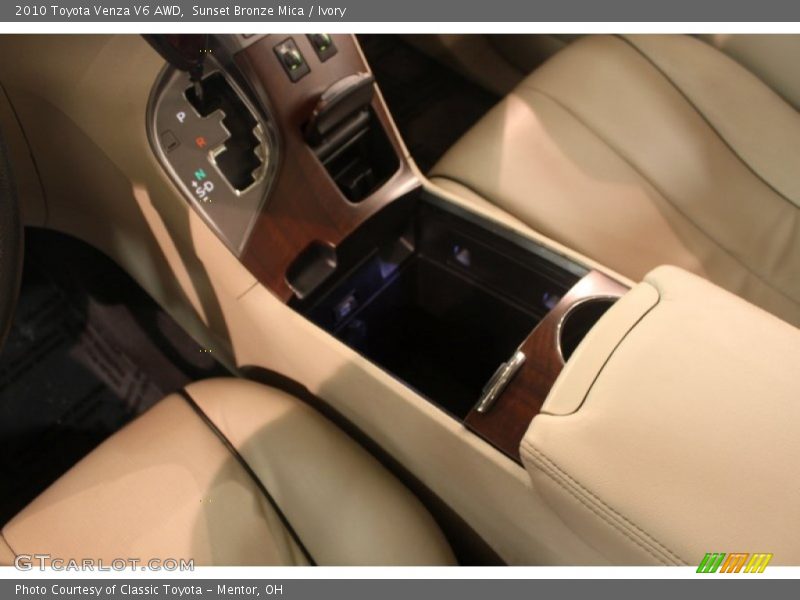 Sunset Bronze Mica / Ivory 2010 Toyota Venza V6 AWD