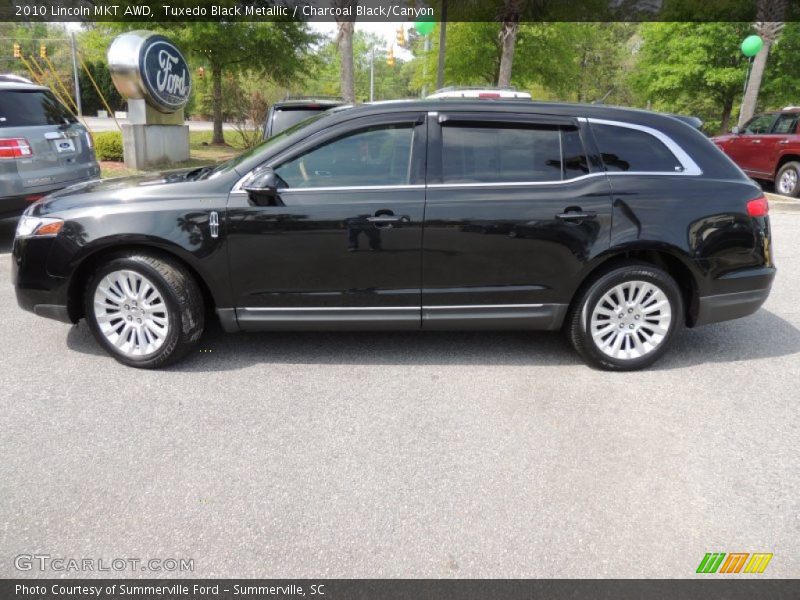 Tuxedo Black Metallic / Charcoal Black/Canyon 2010 Lincoln MKT AWD