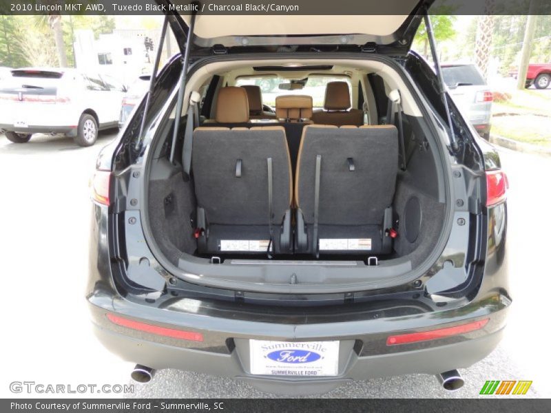 Tuxedo Black Metallic / Charcoal Black/Canyon 2010 Lincoln MKT AWD