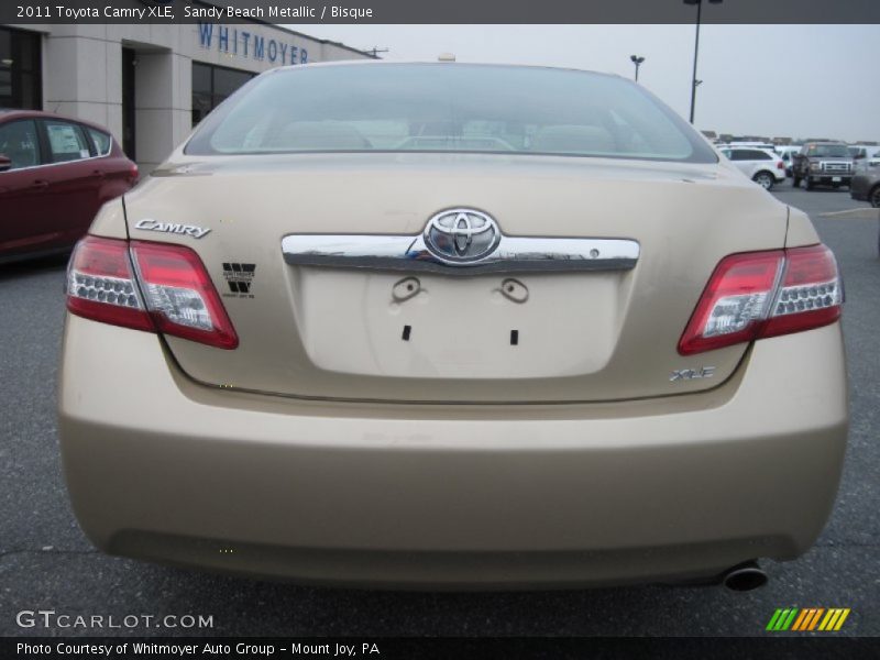 Sandy Beach Metallic / Bisque 2011 Toyota Camry XLE