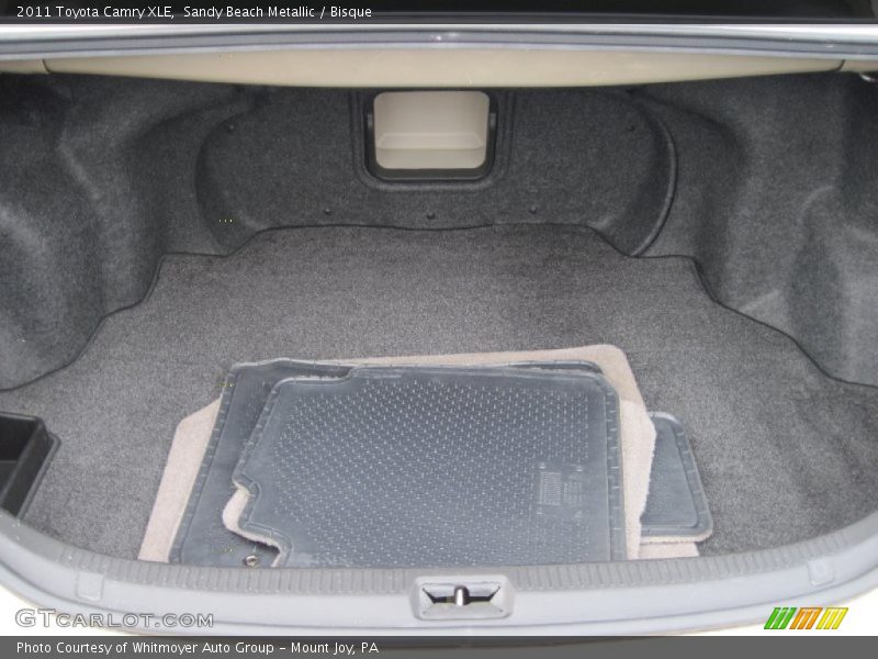 Sandy Beach Metallic / Bisque 2011 Toyota Camry XLE