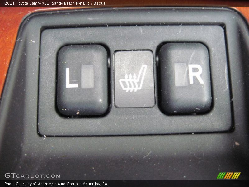 Sandy Beach Metallic / Bisque 2011 Toyota Camry XLE