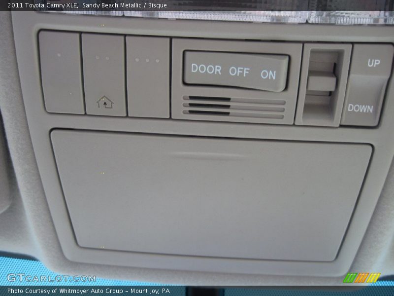 Sandy Beach Metallic / Bisque 2011 Toyota Camry XLE