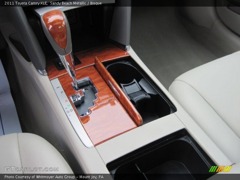 Sandy Beach Metallic / Bisque 2011 Toyota Camry XLE