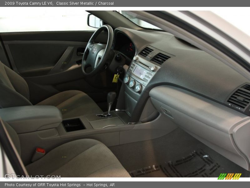 Classic Silver Metallic / Charcoal 2009 Toyota Camry LE V6