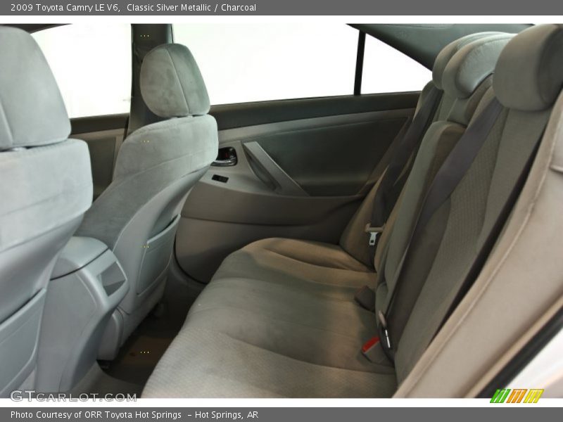 Classic Silver Metallic / Charcoal 2009 Toyota Camry LE V6