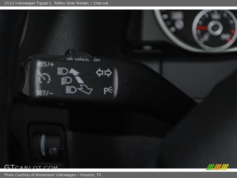 Reflex Silver Metallic / Charcoal 2010 Volkswagen Tiguan S