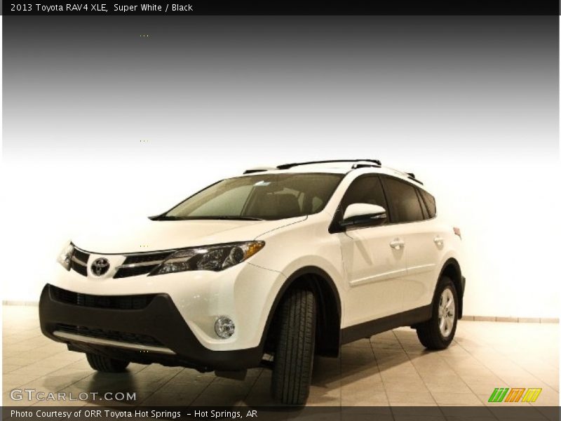 Super White / Black 2013 Toyota RAV4 XLE