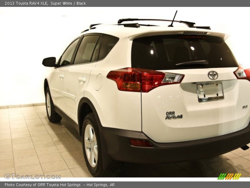 Super White / Black 2013 Toyota RAV4 XLE